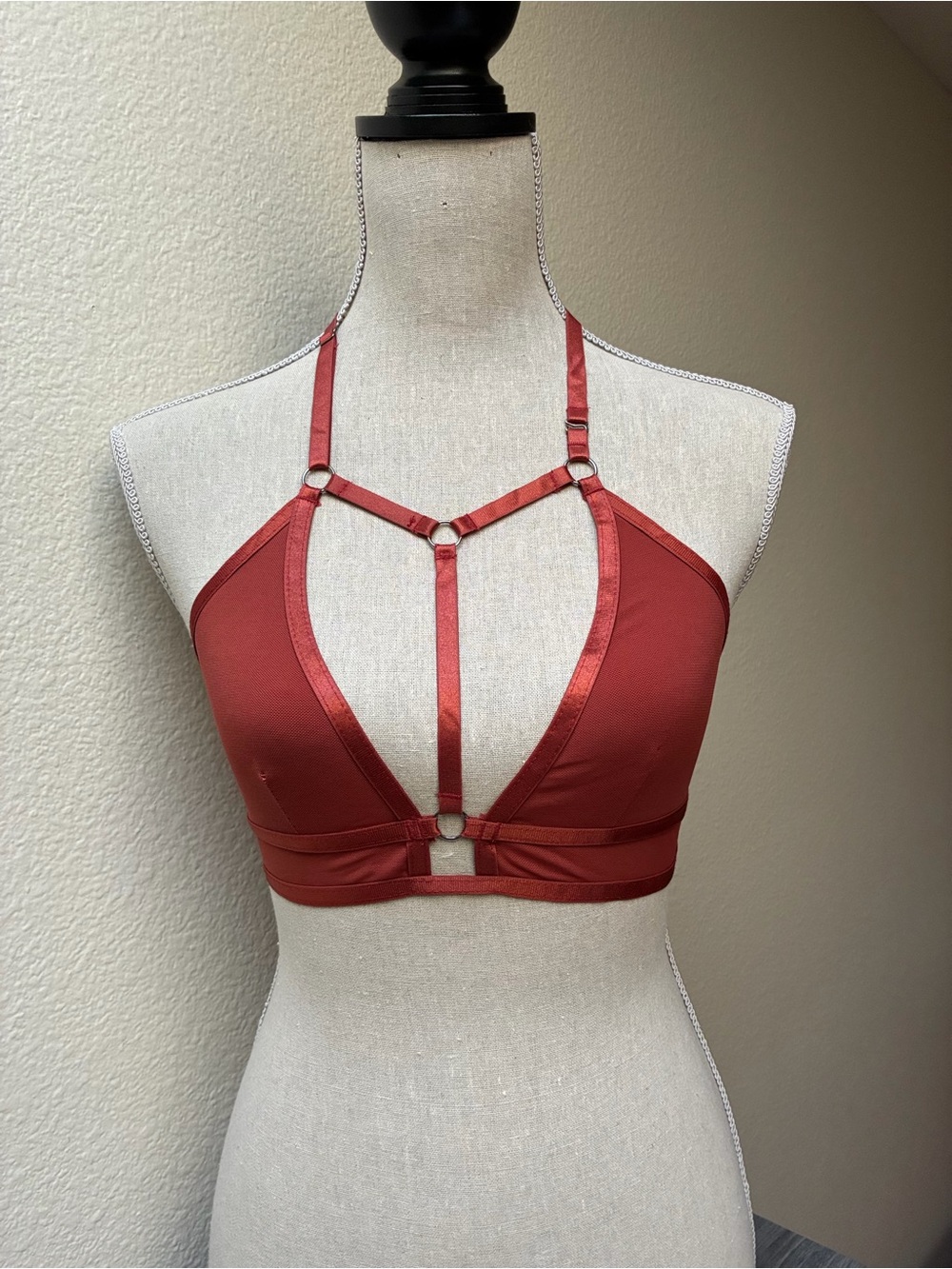 NWT Rehab Strappy Harness Bralette, Rust, size S/M
